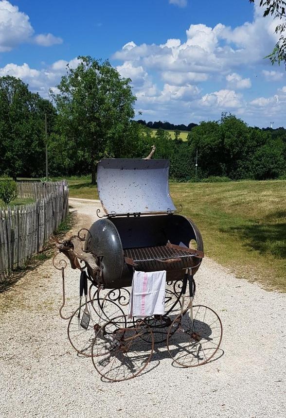 Camping La Petite Houmee Curzay-sur-Vonne Zewnętrze zdjęcie