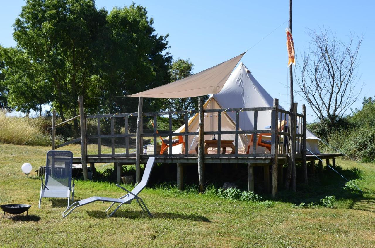 Camping La Petite Houmee Curzay-sur-Vonne Zewnętrze zdjęcie
