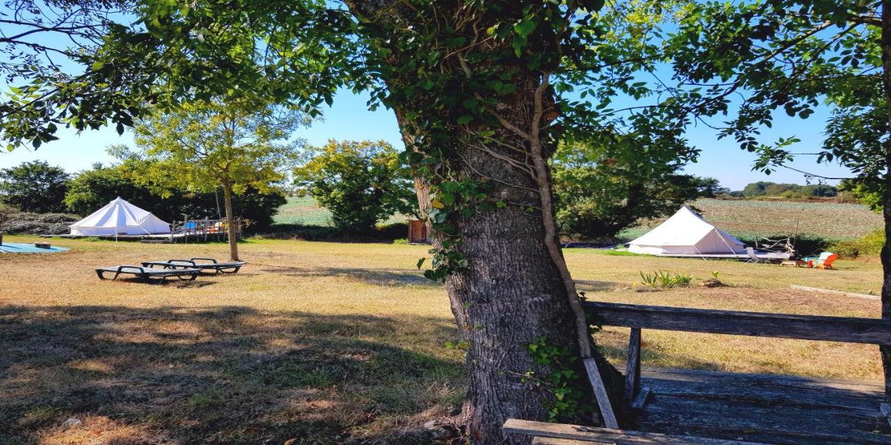 Camping La Petite Houmee Curzay-sur-Vonne Zewnętrze zdjęcie
