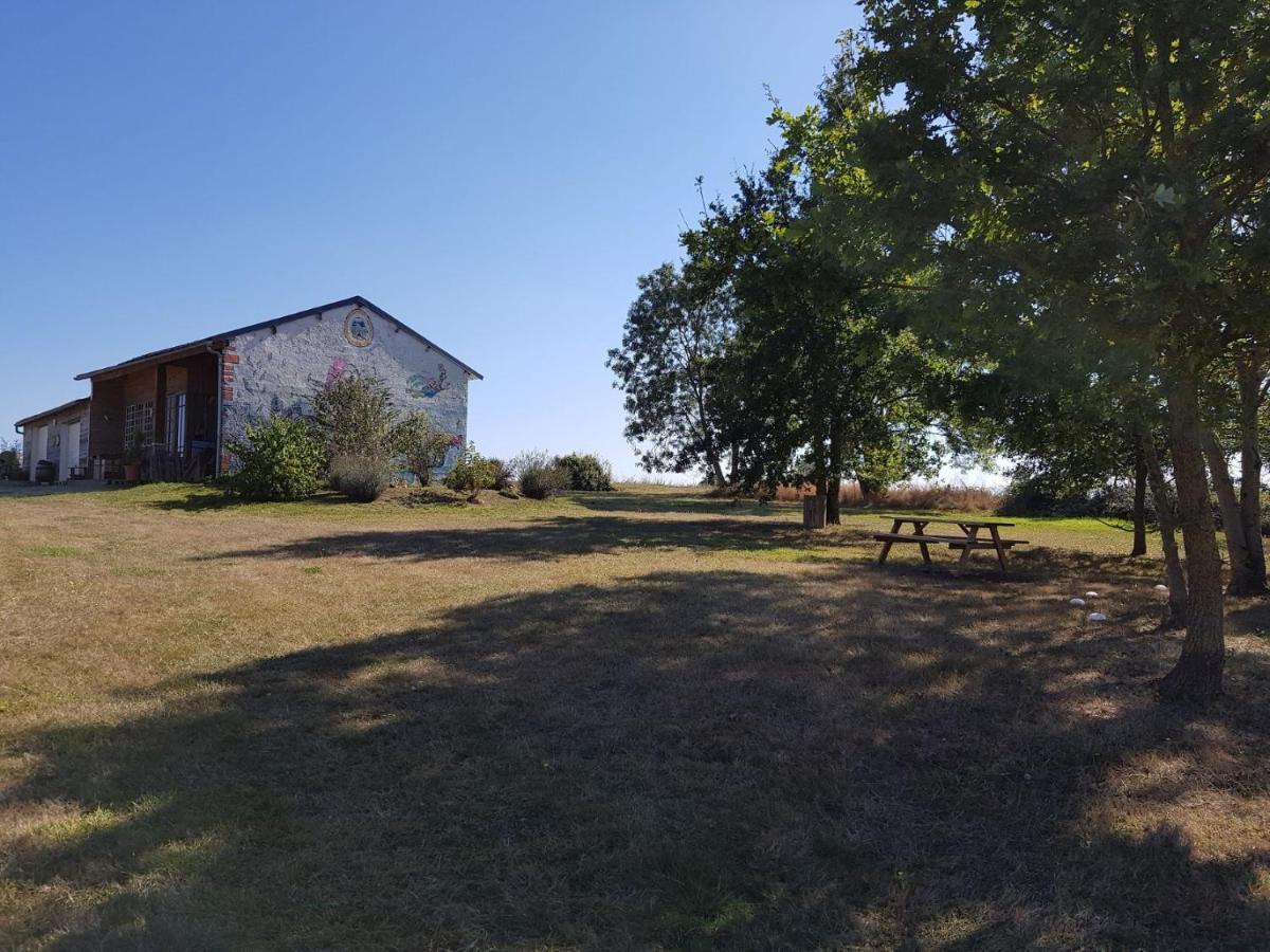 Camping La Petite Houmee Curzay-sur-Vonne Zewnętrze zdjęcie